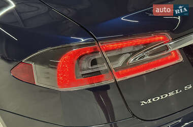 Лифтбек Tesla Model S 2014 в 