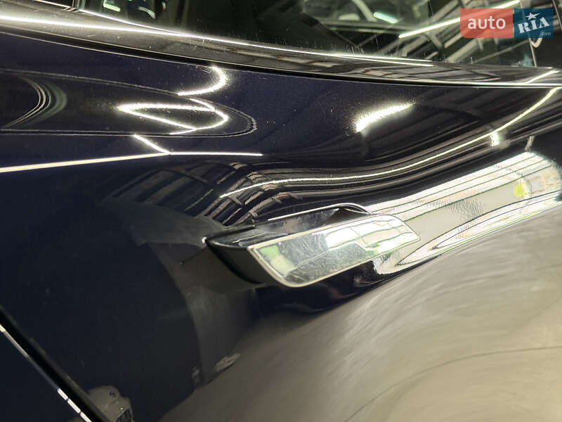 Ліфтбек Tesla Model S 2014 в Володимирі