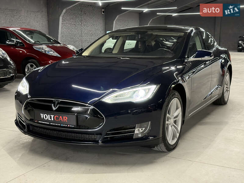 Ліфтбек Tesla Model S 2014 в Володимирі