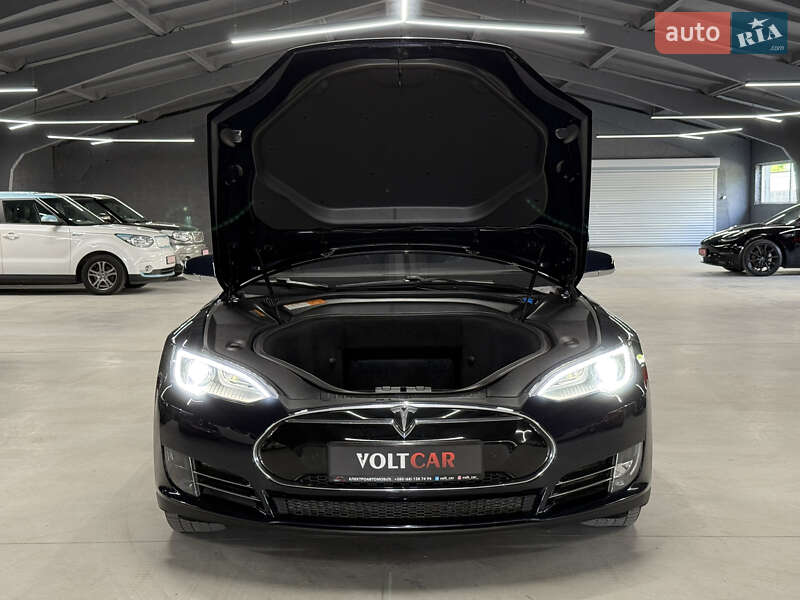 Ліфтбек Tesla Model S 2014 в Володимирі