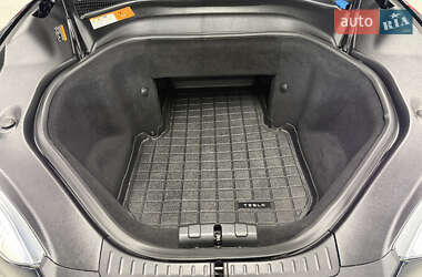 Лифтбек Tesla Model S 2014 в 