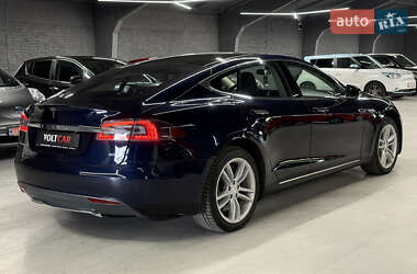 Лифтбек Tesla Model S 2014 в 