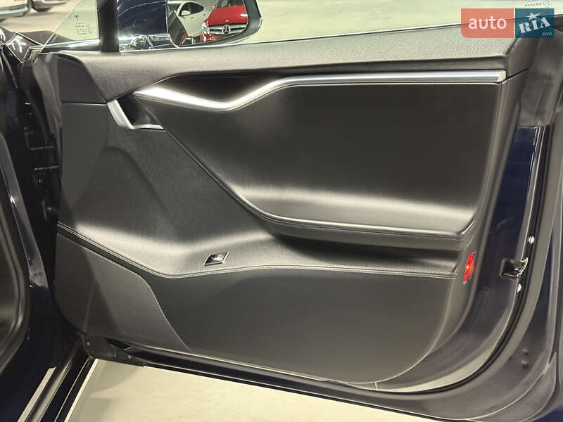 Ліфтбек Tesla Model S 2014 в Володимирі