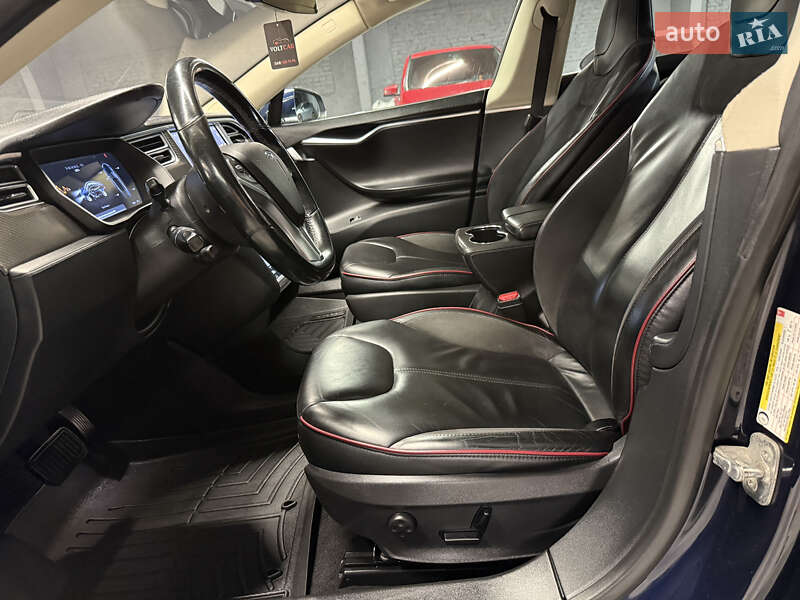 Ліфтбек Tesla Model S 2014 в Володимирі