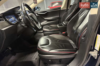 Лифтбек Tesla Model S 2014 в 