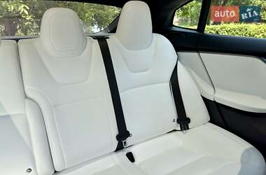 Лифтбек Tesla Model S 2018 в 