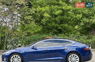 Лифтбек Tesla Model S 2017 в 