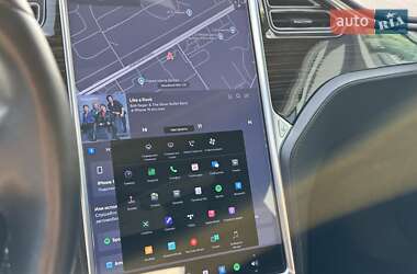 Лифтбек Tesla Model S 2016 в 