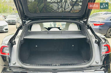 Лифтбек Tesla Model S 2022 в 