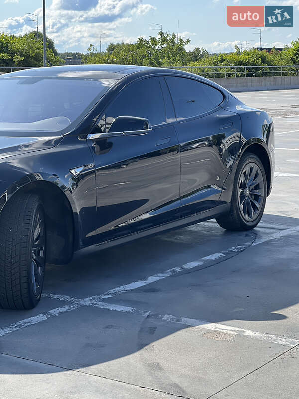 Лифтбек Tesla Model S 2013 в Киеве