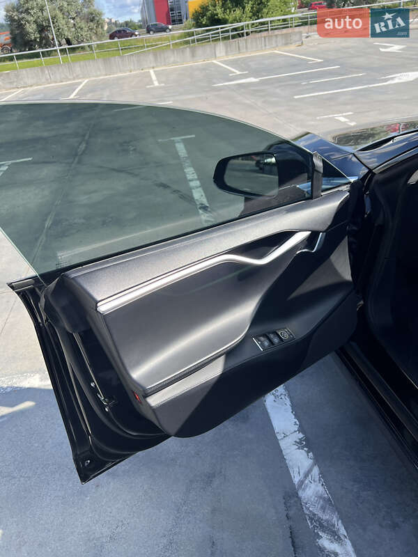 Лифтбек Tesla Model S 2013 в Киеве