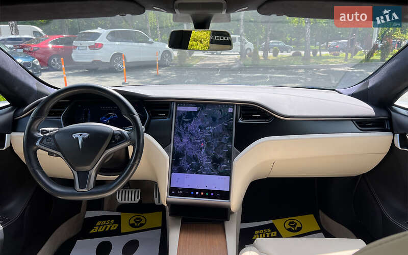 Ліфтбек Tesla Model S 2019 в Львові