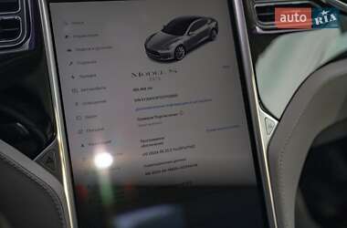 Лифтбек Tesla Model S 2012 в 