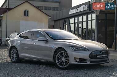 Лифтбек Tesla Model S 2012 в 