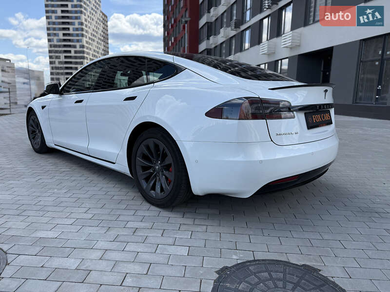 Лифтбек Tesla Model S 2019 в Киеве