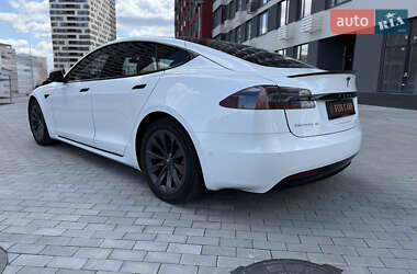 Лифтбек Tesla Model S 2019 в 