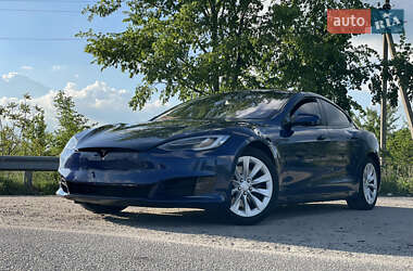Лифтбек Tesla Model S 2016 в 