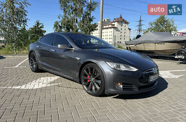 Лифтбек Tesla Model S 2014 в Киеве