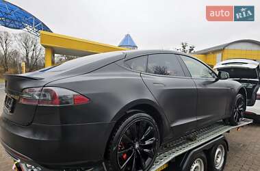 Лифтбек Tesla Model S 2014 в 