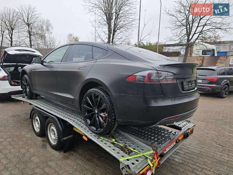 Лифтбек Tesla Model S 2014 в Старичах