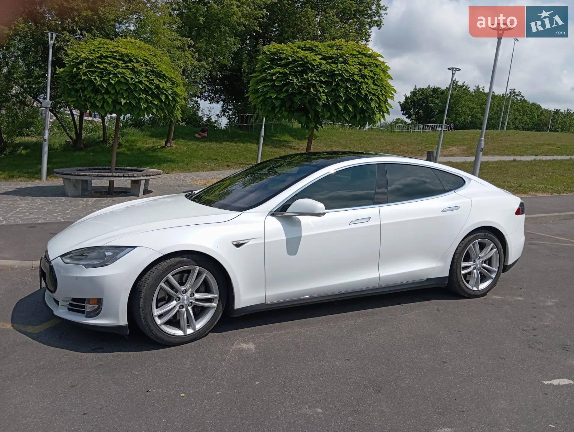 2015 Tesla Model S - мініатюра 6