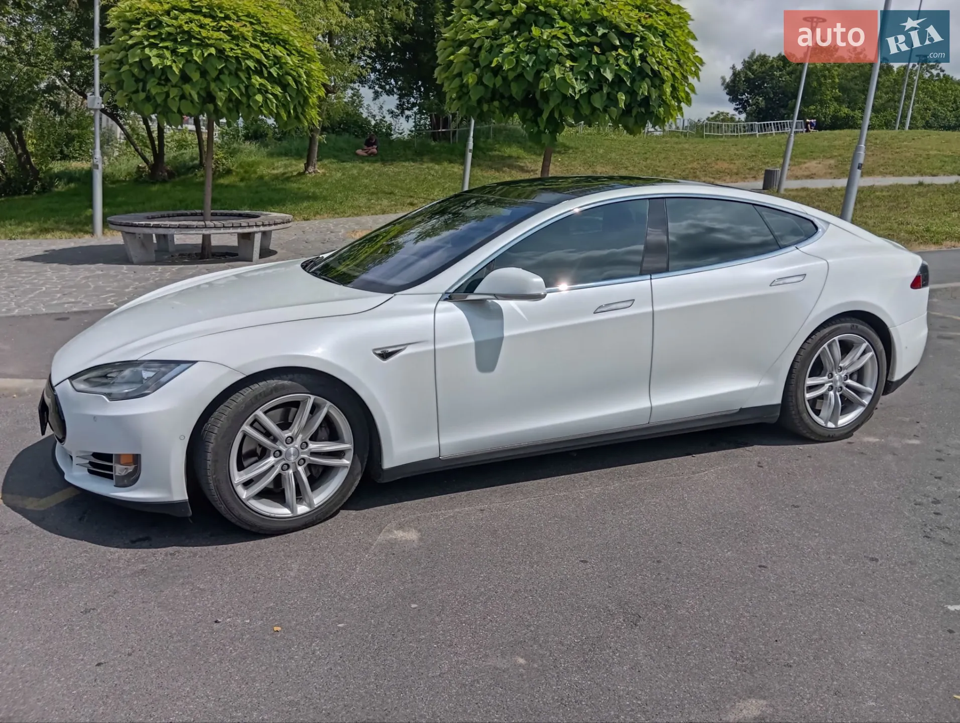 2015 Tesla Model S - мініатюра 9