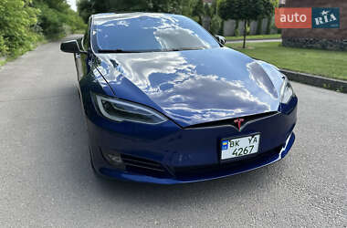 Ліфтбек Tesla Model S 2016 в 