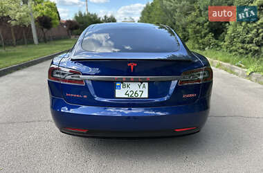 Ліфтбек Tesla Model S 2016 в 