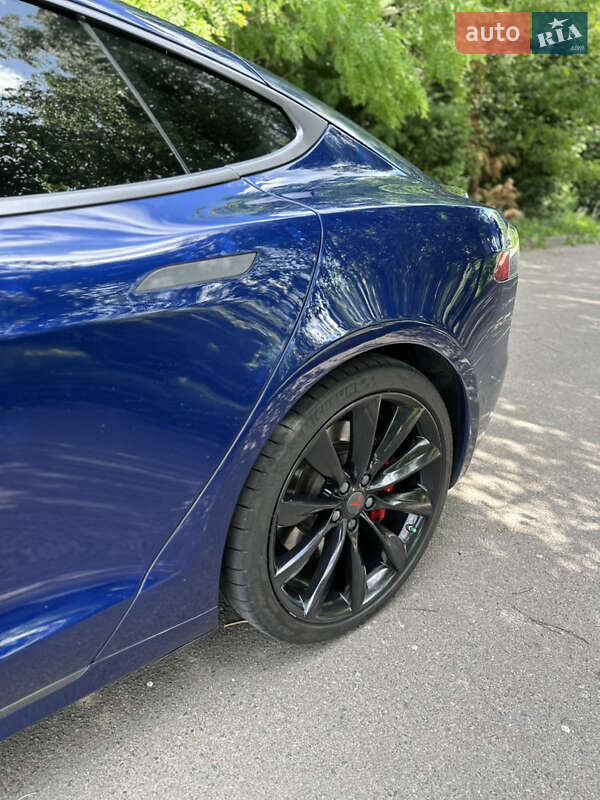 Ліфтбек Tesla Model S 2016 в Рівному фото 17 Ліфтбек Tesla Model S 2016 в Рівному