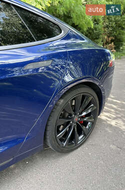 Ліфтбек Tesla Model S 2016 в 