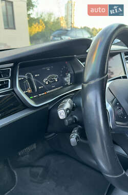 Лифтбек Tesla Model S 2017 в 