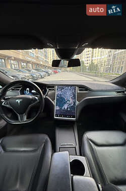 Лифтбек Tesla Model S 2016 в 