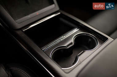 Лифтбек Tesla Model S 2022 в 