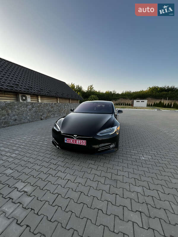 Лифтбек Tesla Model S 2018 в Калиновке