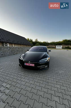 Лифтбек Tesla Model S 2018 в 