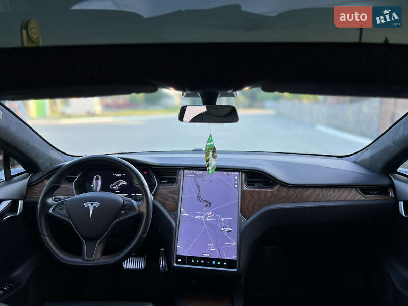 Лифтбек Tesla Model S 2018 в Калиновке