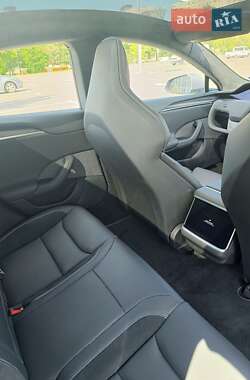 Лифтбек Tesla Model S 2024 в 