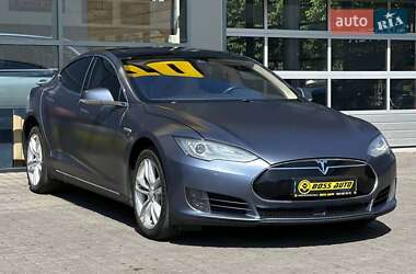 Лифтбек Tesla Model S 2015 в 