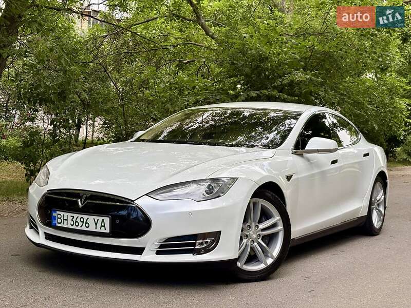 Лифтбек Tesla Model S 2013 в Одессе