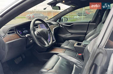 Лифтбек Tesla Model S 2017 в 
