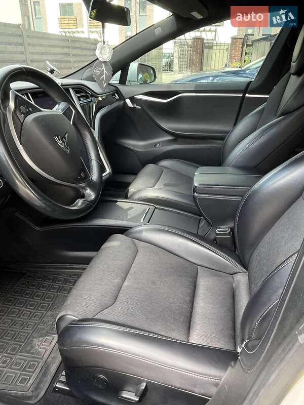 Лифтбек Tesla Model S 2018 в Гостомеле