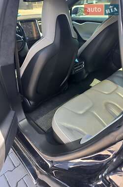 Лифтбек Tesla Model S 2014 в 