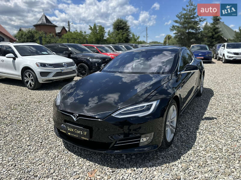 Лифтбек Tesla Model S 2020 в Ивано-Франковске