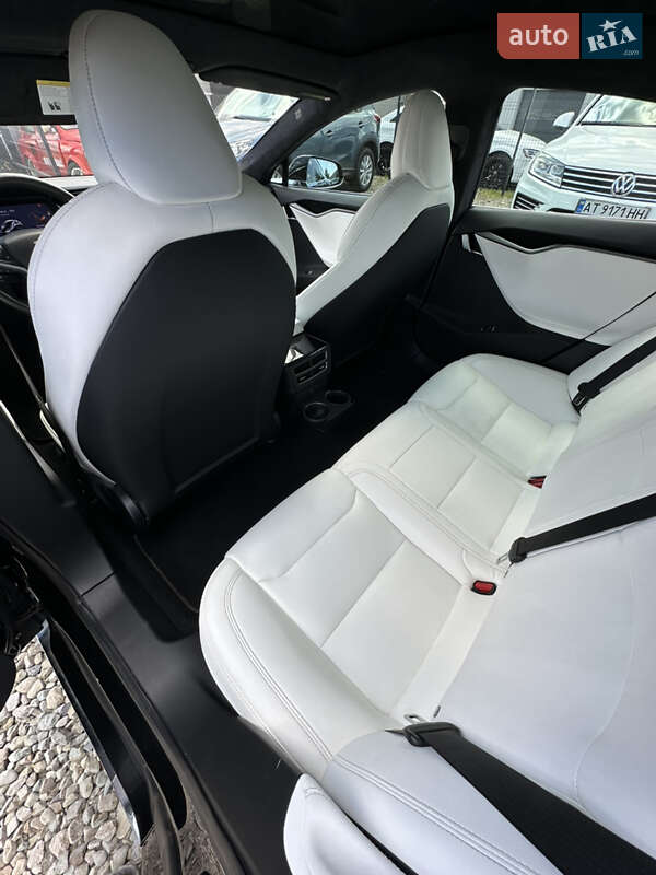 Лифтбек Tesla Model S 2020 в Ивано-Франковске
