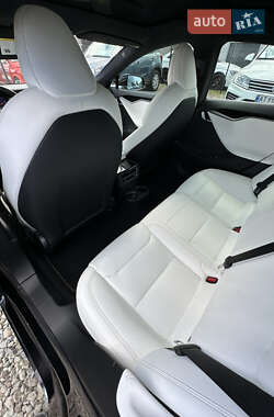 Лифтбек Tesla Model S 2020 в 