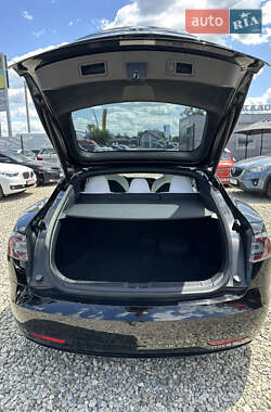 Лифтбек Tesla Model S 2020 в 
