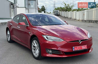Лифтбек Tesla Model S 2018 в 