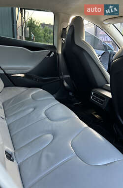 Лифтбек Tesla Model S 2013 в 