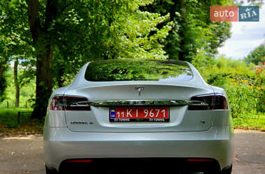 Лифтбек Tesla Model S 2017 в 