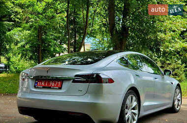Лифтбек Tesla Model S 2017 в 